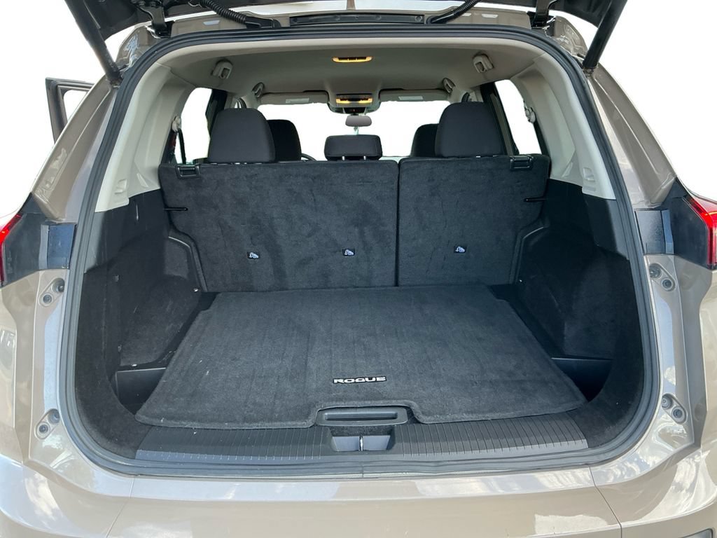 Used 2025 Nissan Rogue SV AWD/4WD image 24
