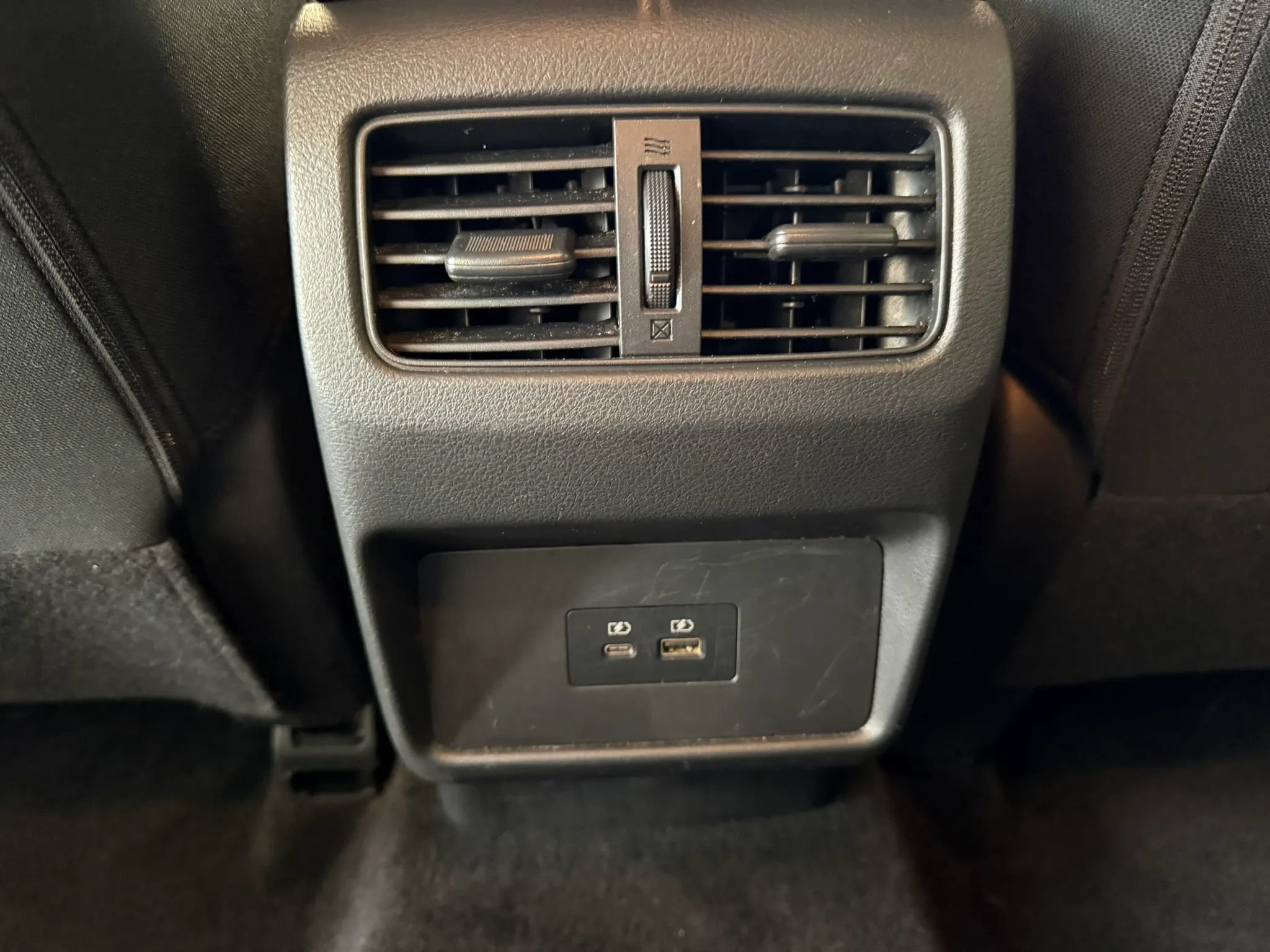 Used 2023 Nissan Rogue SV FWD image 34
