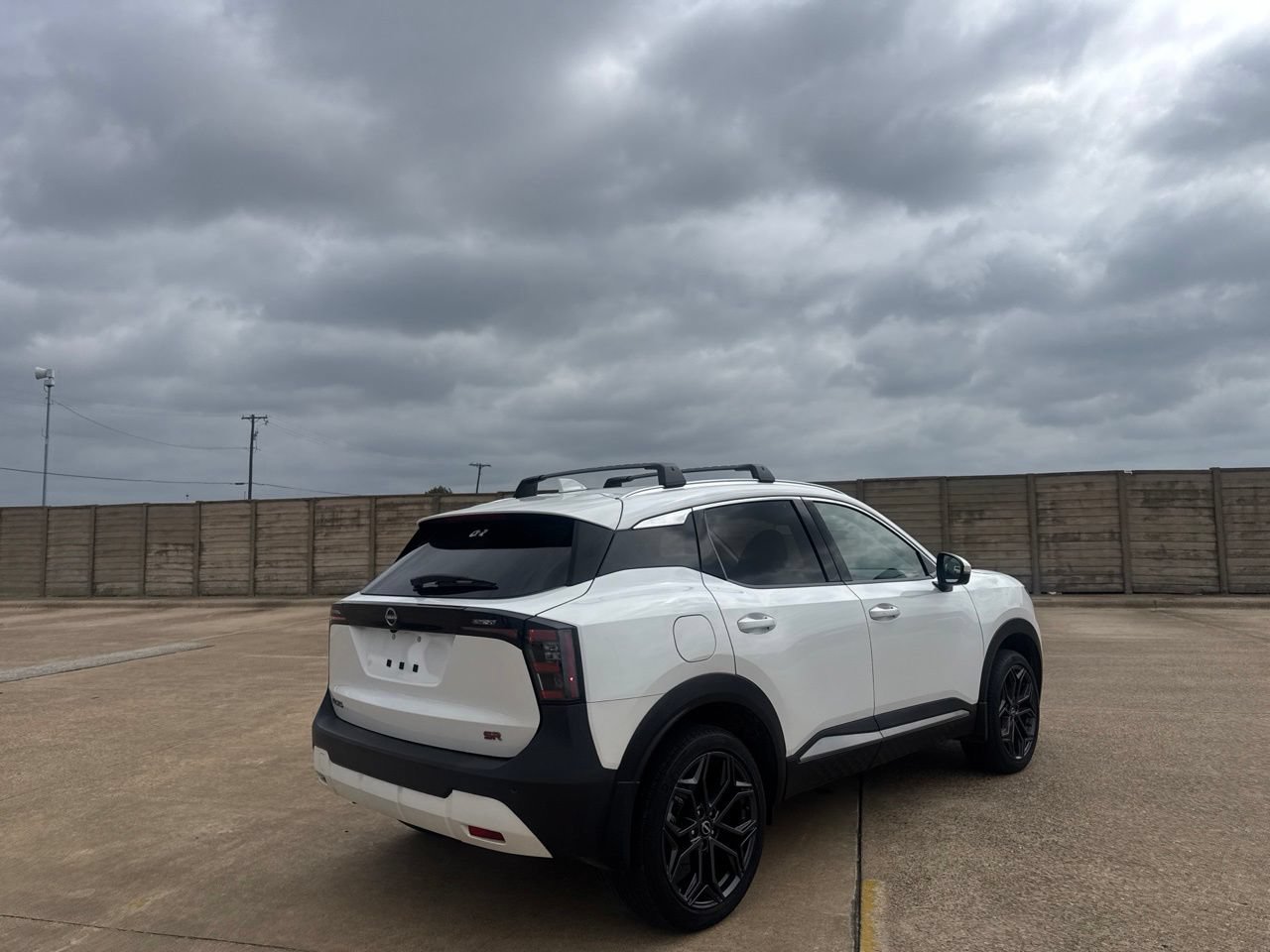 Certified 2025 Nissan Kicks SR FWD image 23