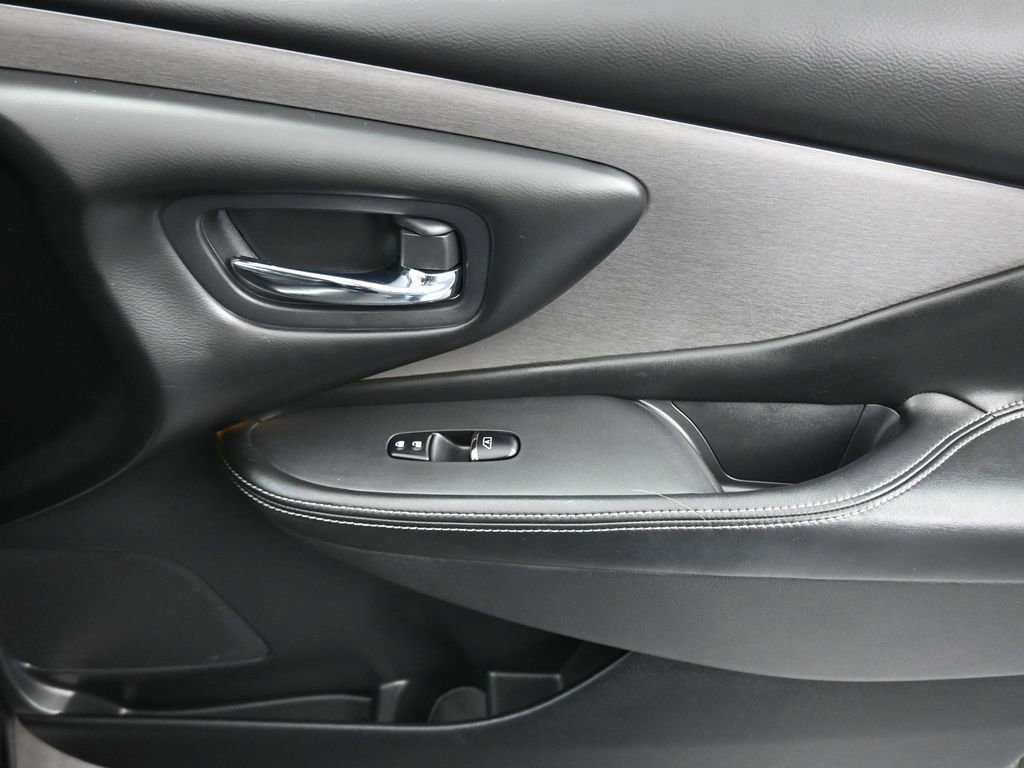 Used 2019 Nissan Murano SL w/ Cargo Package image 40