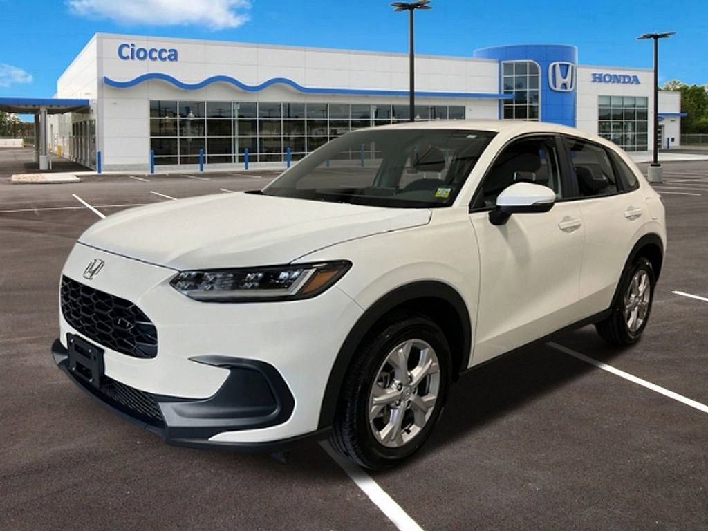 Used 2025 Honda HR-V LX image 1