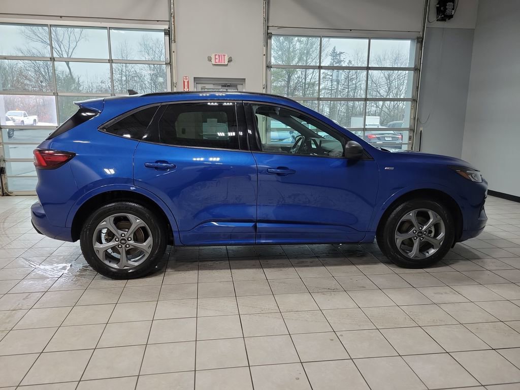 Used 2023 Ford Escape ST-Line w/ Tech Pack #1 image 5