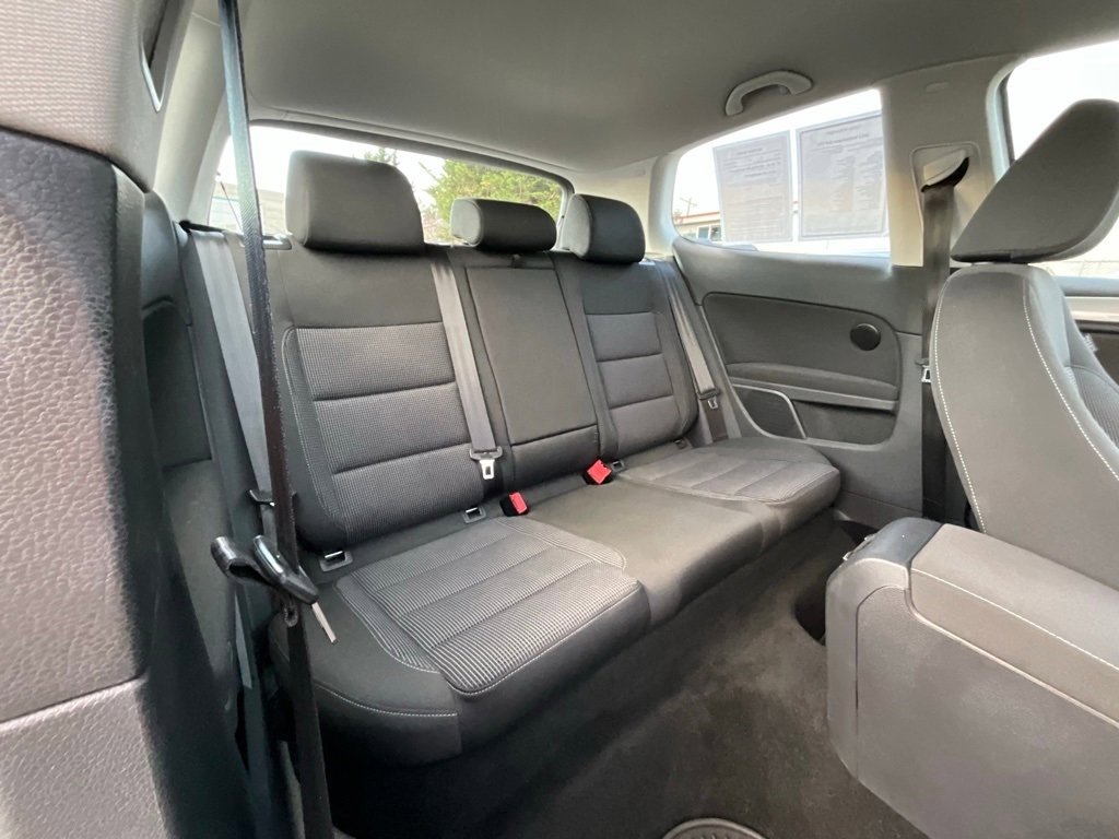 Used 2013 Volkswagen Golf TDI image 14