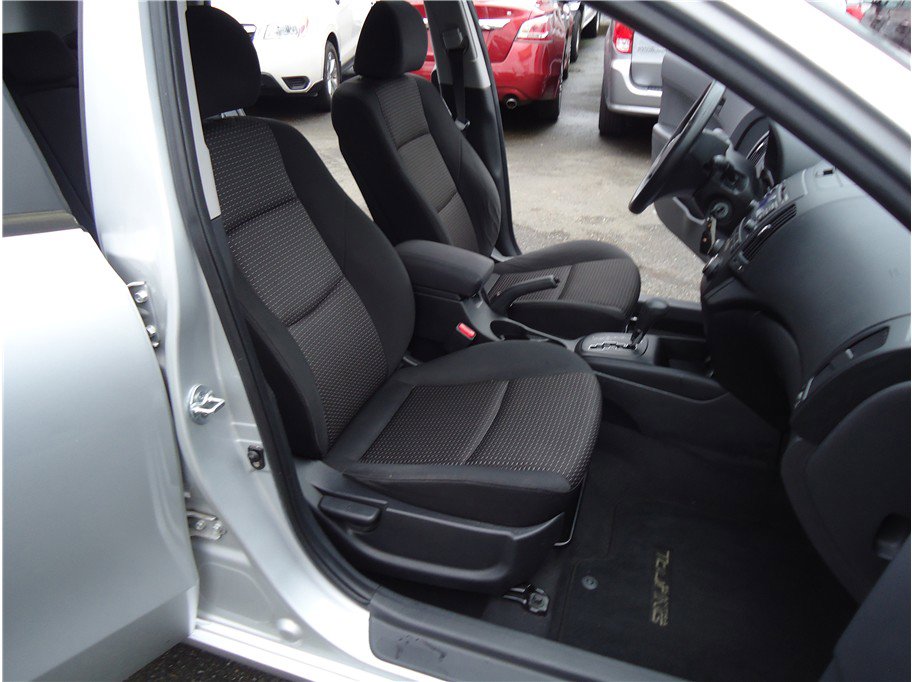 Used 2010 Hyundai Elantra GLS image 14