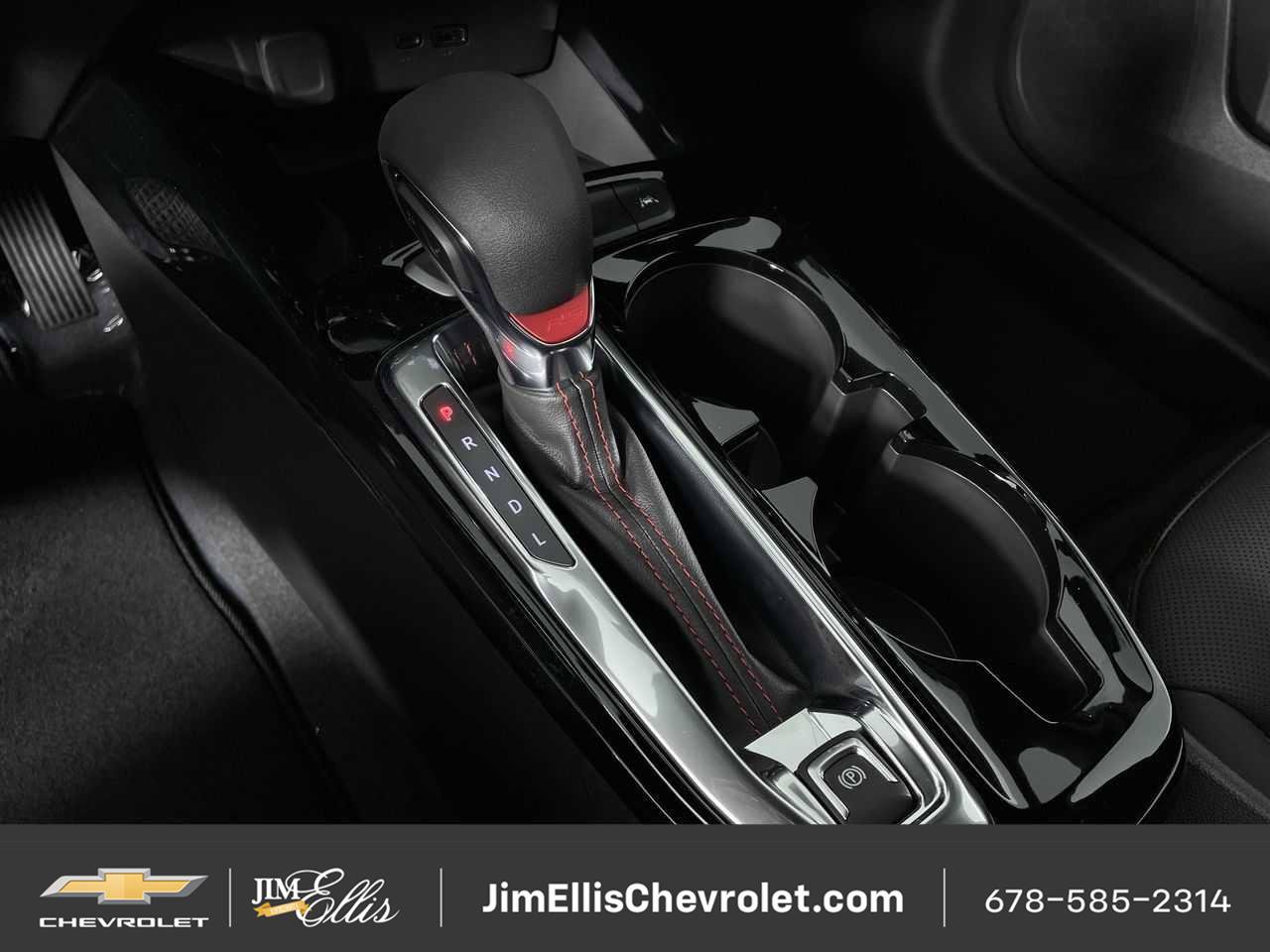 Certified 2025 Chevrolet Trax RS w/ Sunroof Package FWD image 15