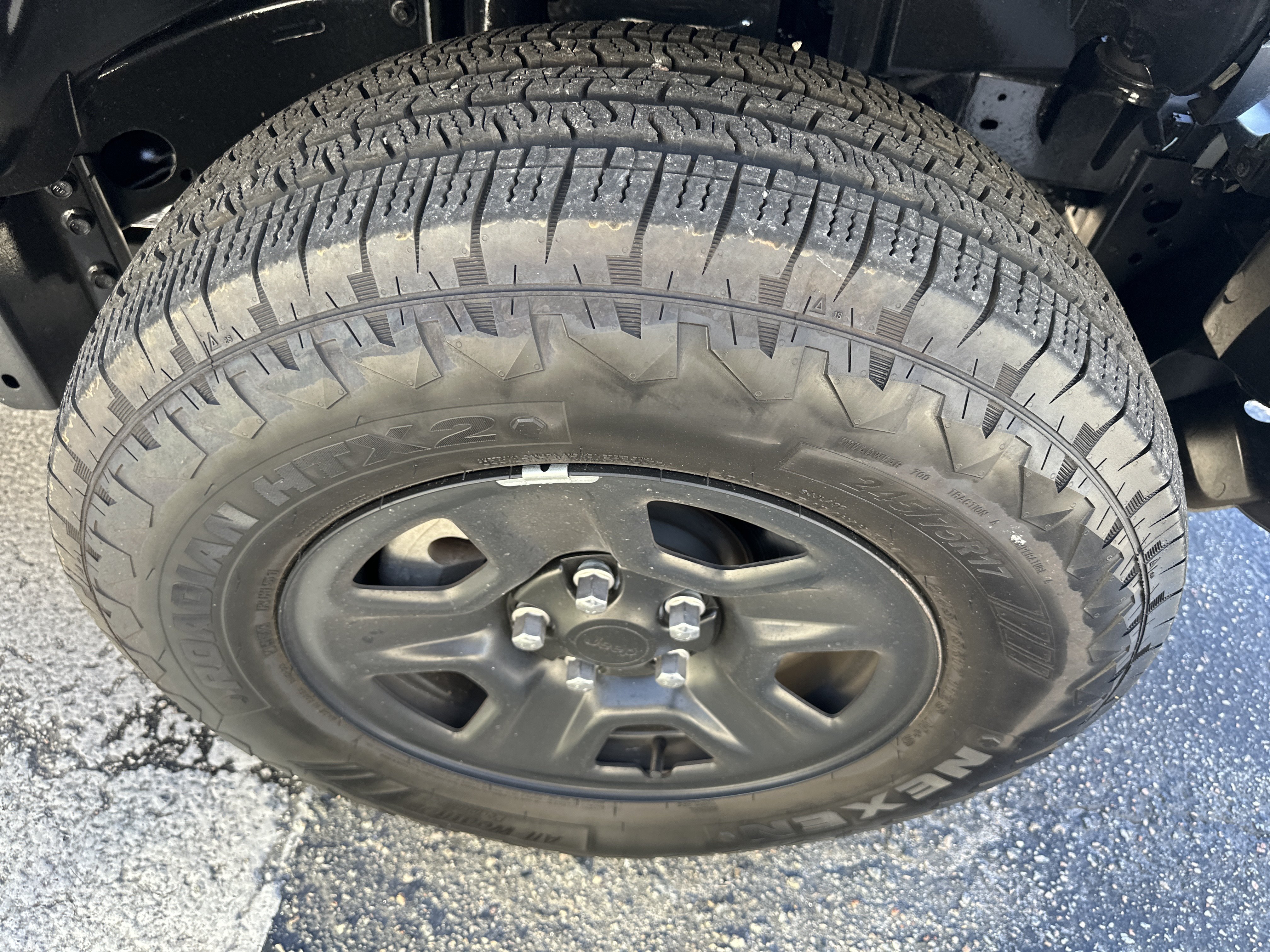 Used 2025 Jeep Wrangler Sport AWD/4WD image 6
