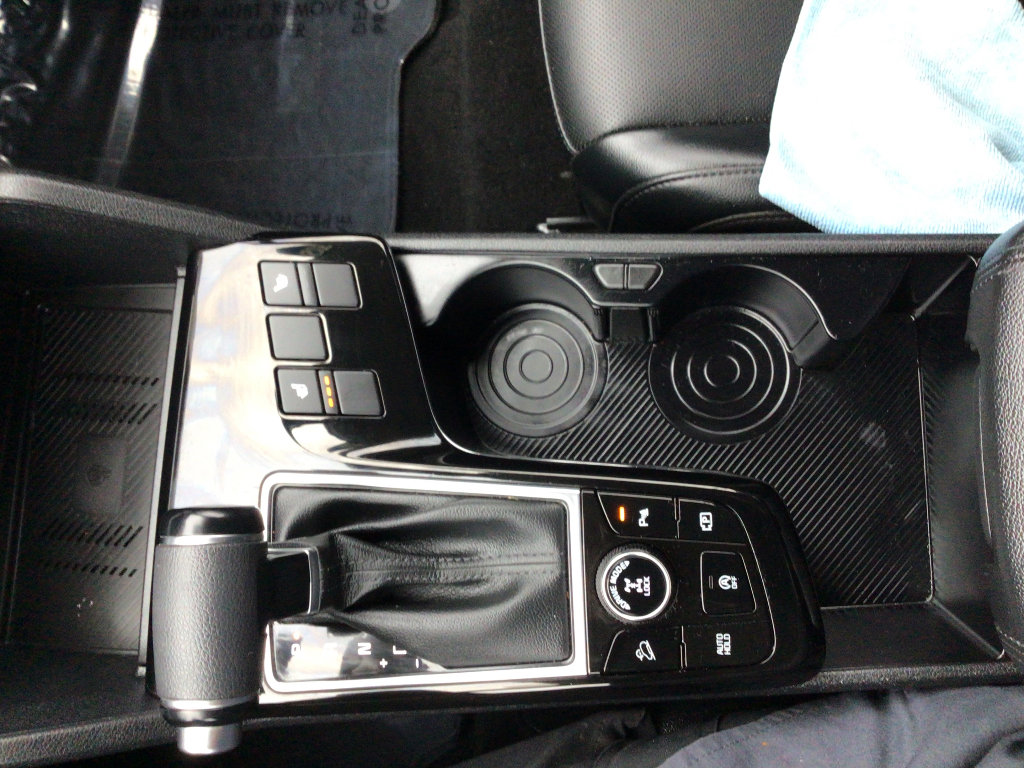 Used 2024 Kia Sportage EX image 11