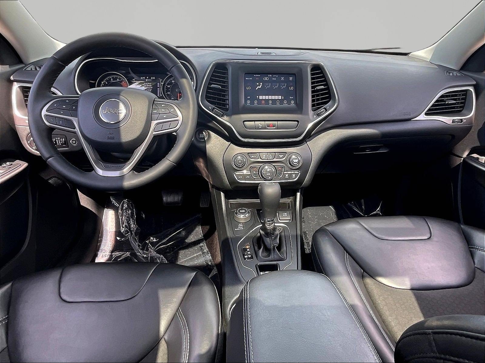 Used 2019 Jeep Cherokee Latitude Plus w/ Comfort/Convenience Group AWD/4WD image 7