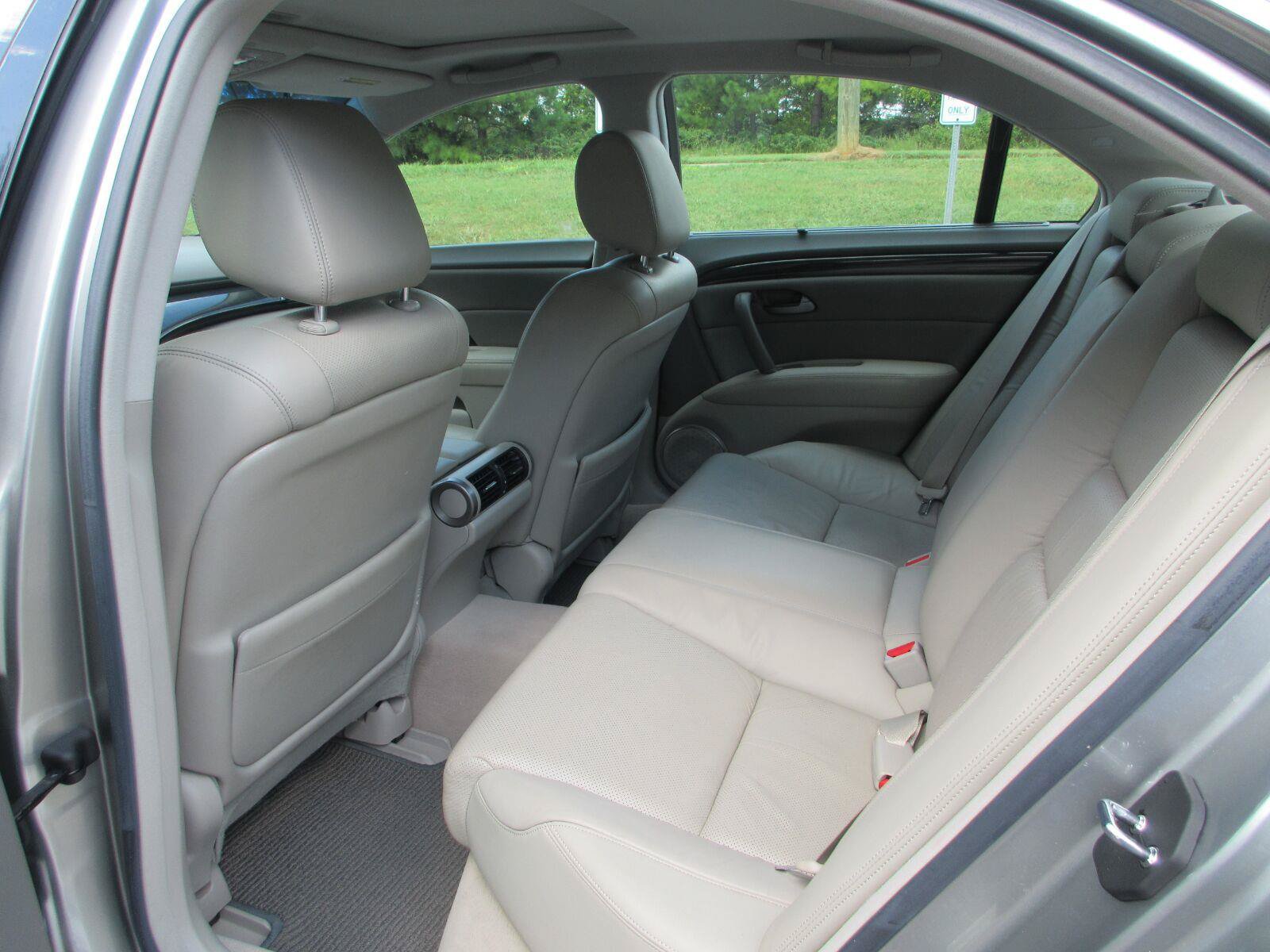 Used 2010 Acura RL AWD/4WD image 17