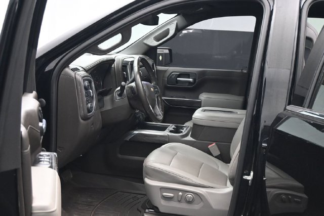Used 2021 Chevrolet Silverado 1500 LTZ AWD/4WD image 24