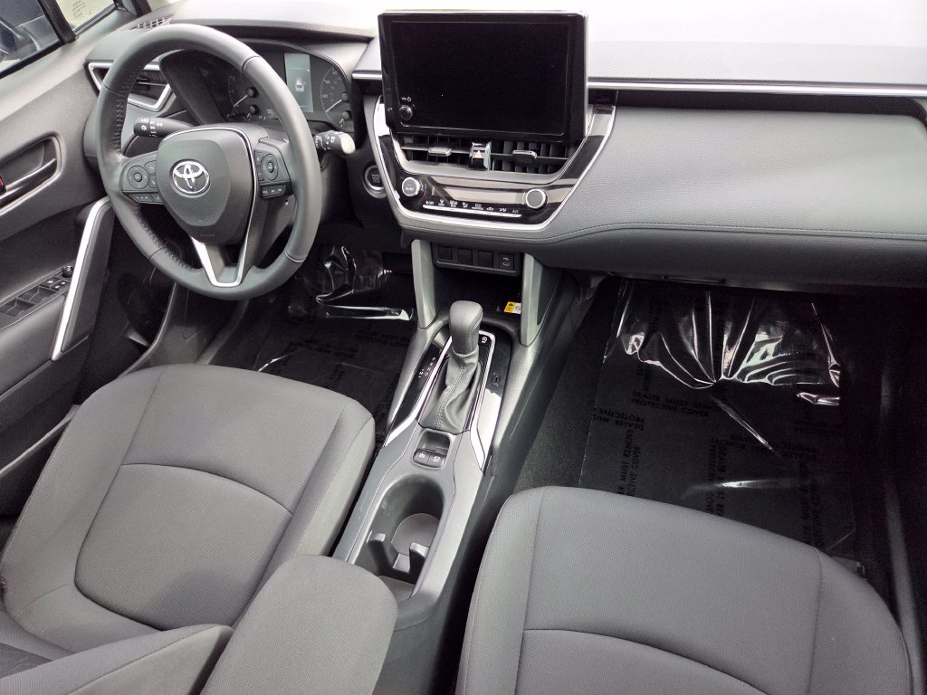 Used 2023 Toyota Corolla Cross LE w/ Moonroof Package AWD/4WD image 28