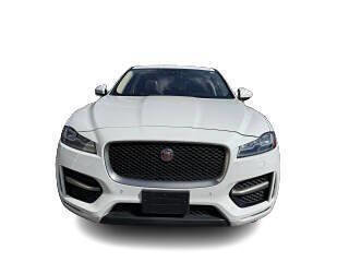 Used 2017 Jaguar F-PACE R-Sport image 1