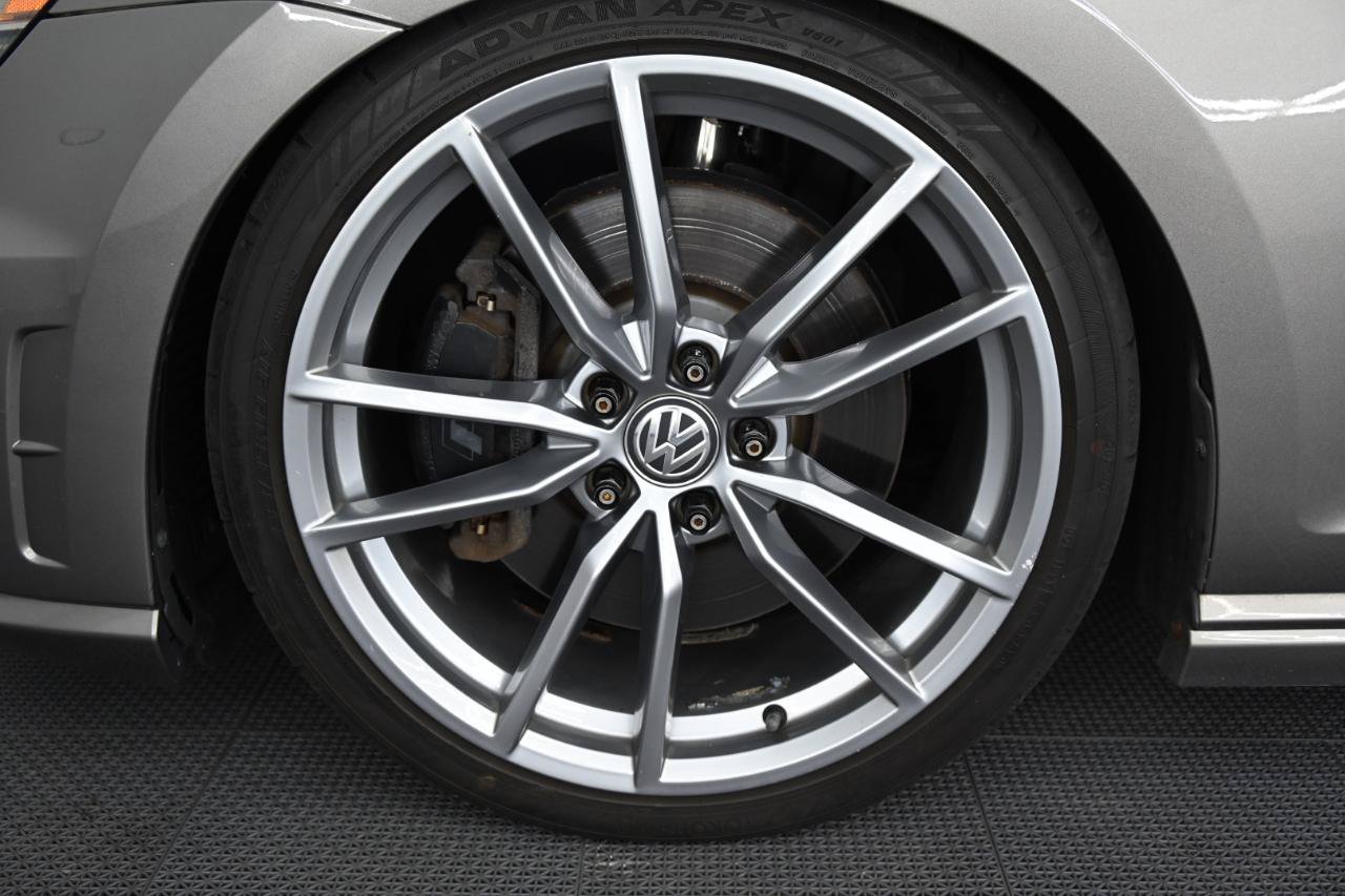Used 2017 Volkswagen Golf R 4-Door AWD/4WD image 43
