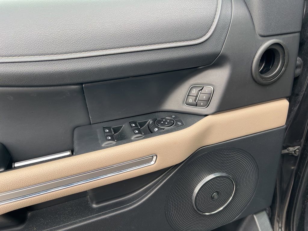 Used 2024 Ford Expedition Limited image 9