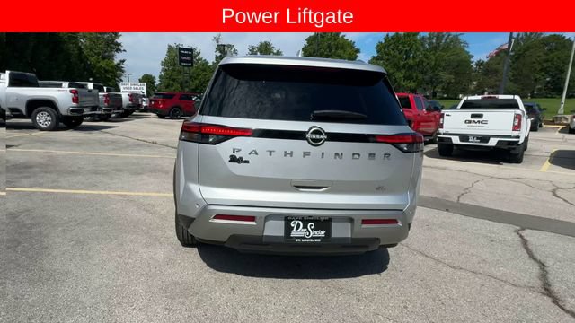 Used 2025 Nissan Pathfinder SL FWD image 7