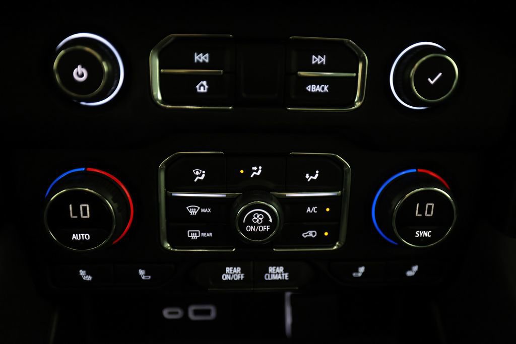 Used 2021 Chevrolet Tahoe LT w/ LT Signature Package RWD image 31