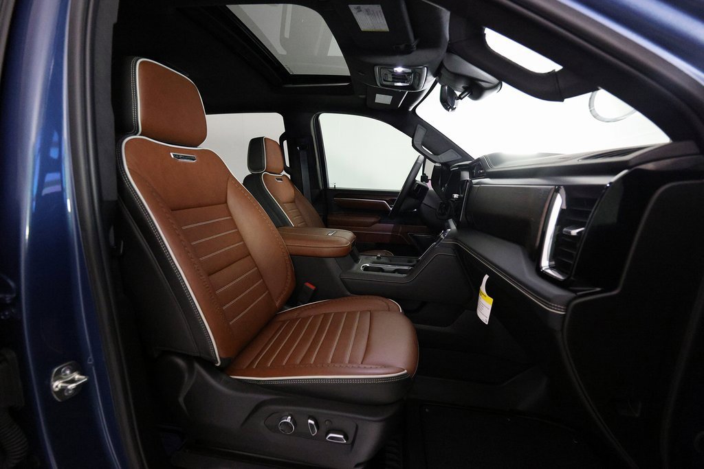 Used 2025 GMC Sierra 3500 Denali Ultimate image 12