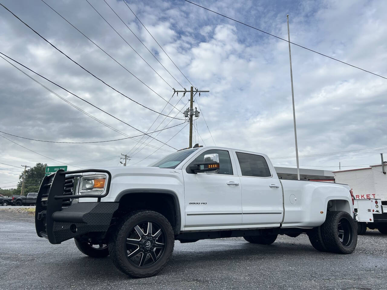 Used 2015 GMC Sierra 3500 SLT w/ Duramax Plus Package AWD/4WD image 1