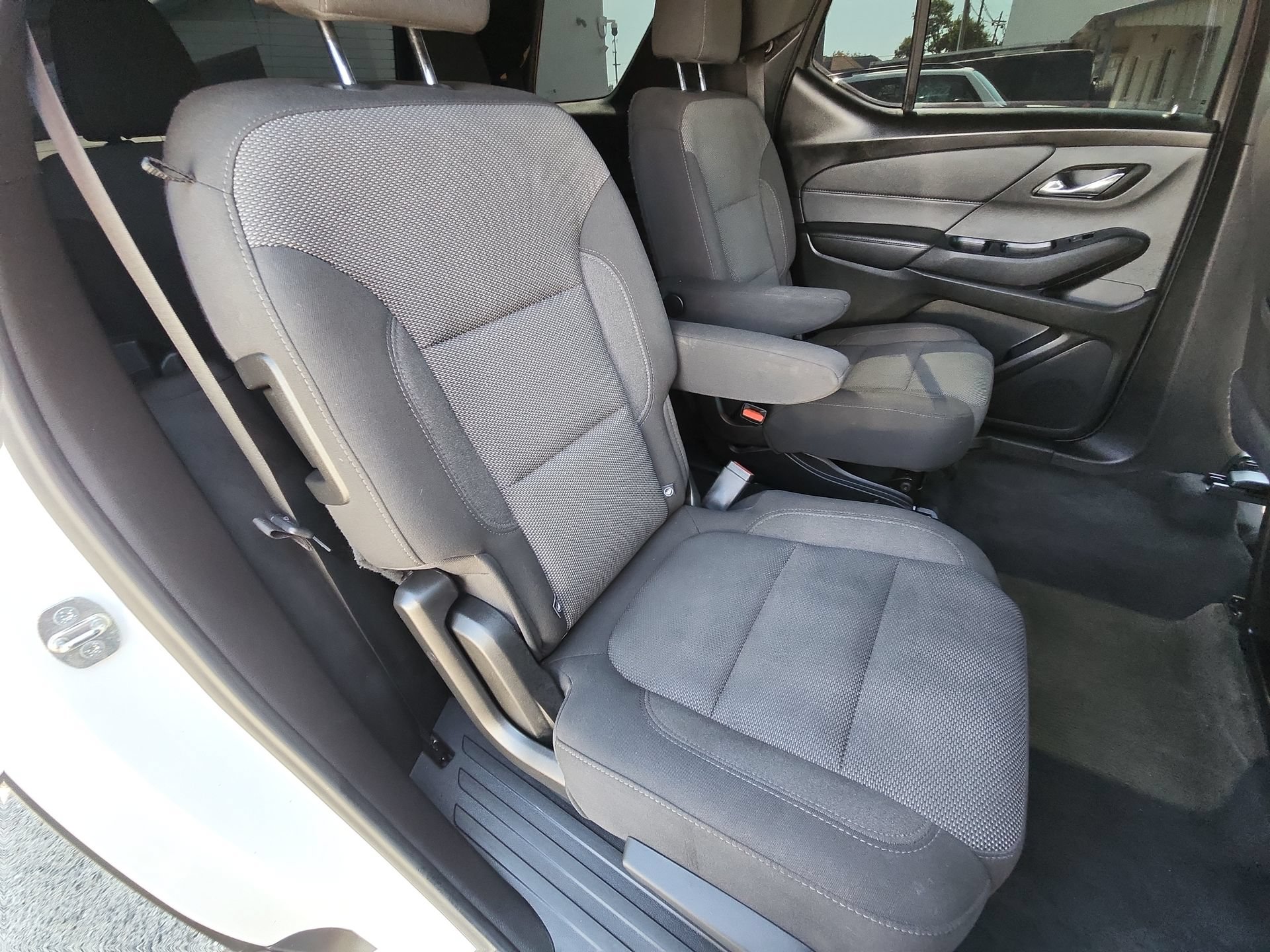 Used 2023 Chevrolet Traverse LT AWD/4WD image 27