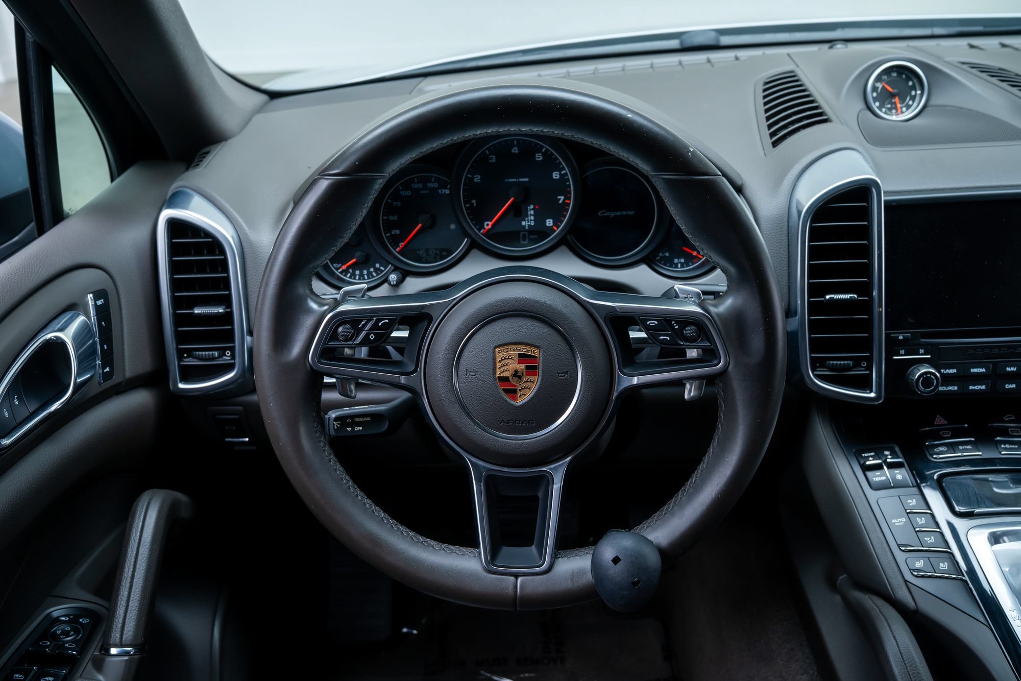 Used 2018 Porsche Cayenne Platinum Edition AWD/4WD image 9