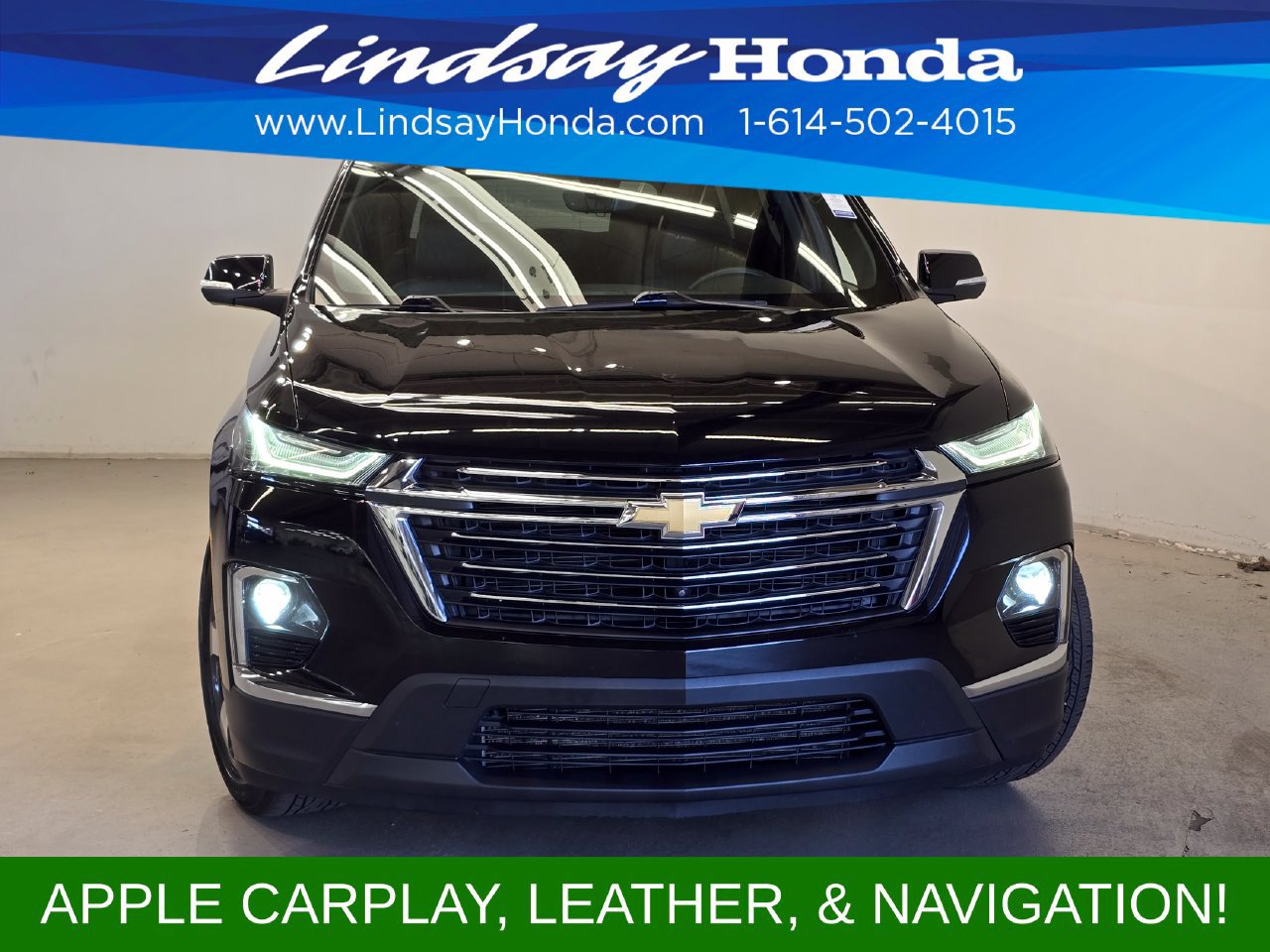 Used 2023 Chevrolet Traverse LT w/ LT Premium Package FWD image 2