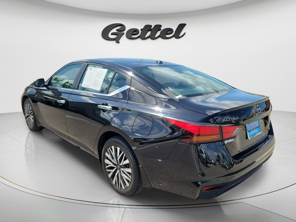 Used 2024 Nissan Altima 2.5 SV image 6