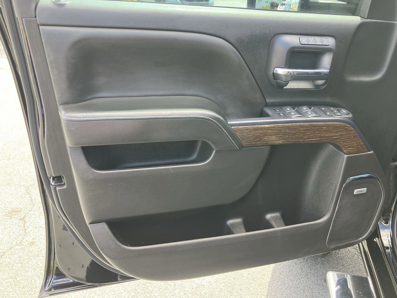 Used 2018 GMC Sierra 2500 Denali w/ Duramax Plus Package image 15