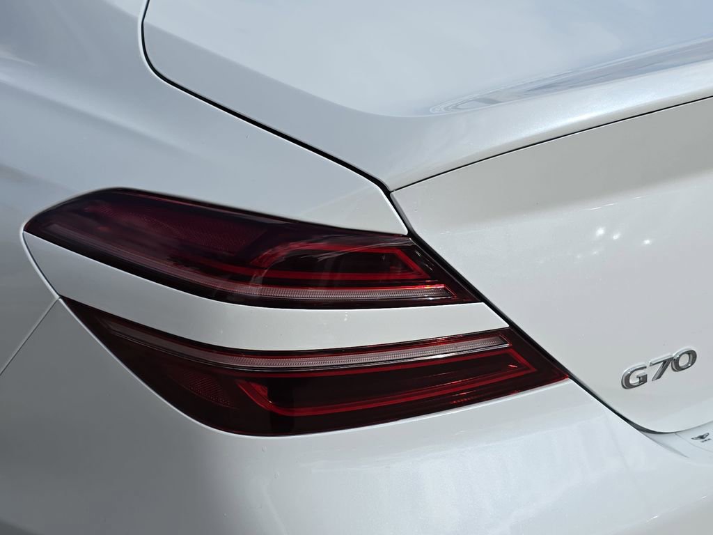 Used 2026 Genesis G70 2.5T image 32