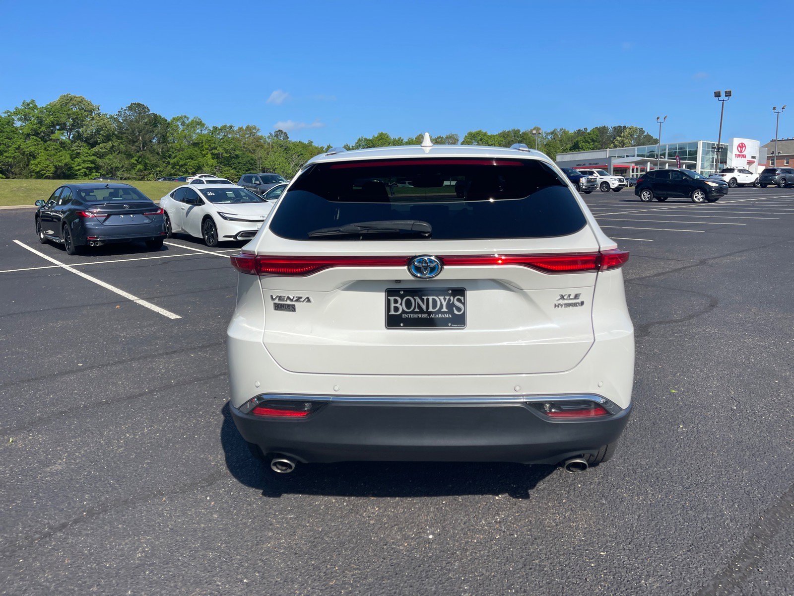 Used 2021 Toyota Venza XLE w/ Softex Package image 15
