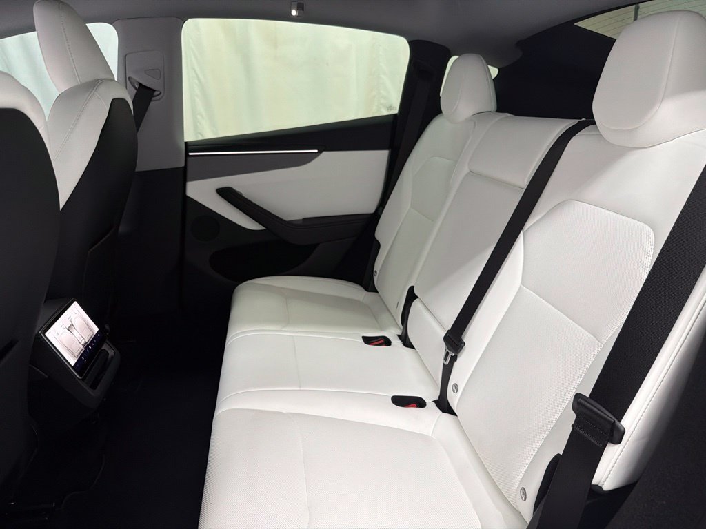 Used 2026 Tesla Model Y 2WD image 20