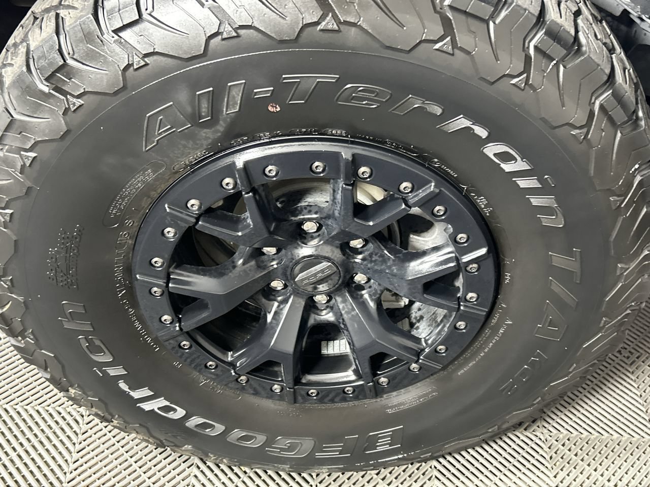 Used 2023 Ford F150 Raptor w/ Raptor 37 Performance Package AWD/4WD image 10