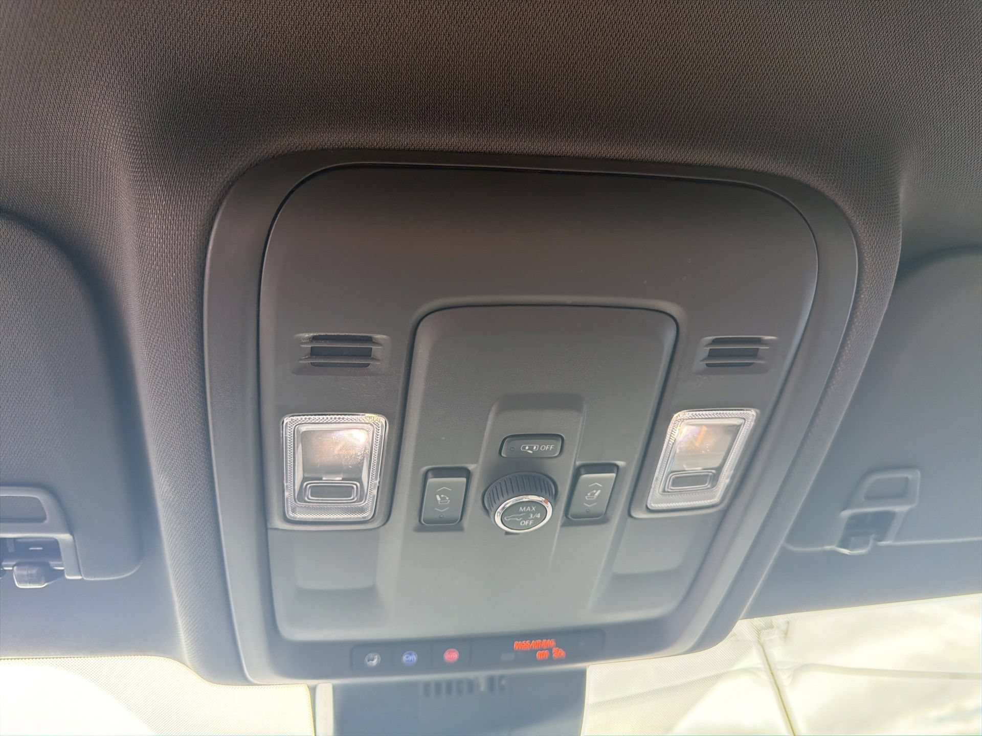Used 2025 GMC Yukon Elevation RWD image 42
