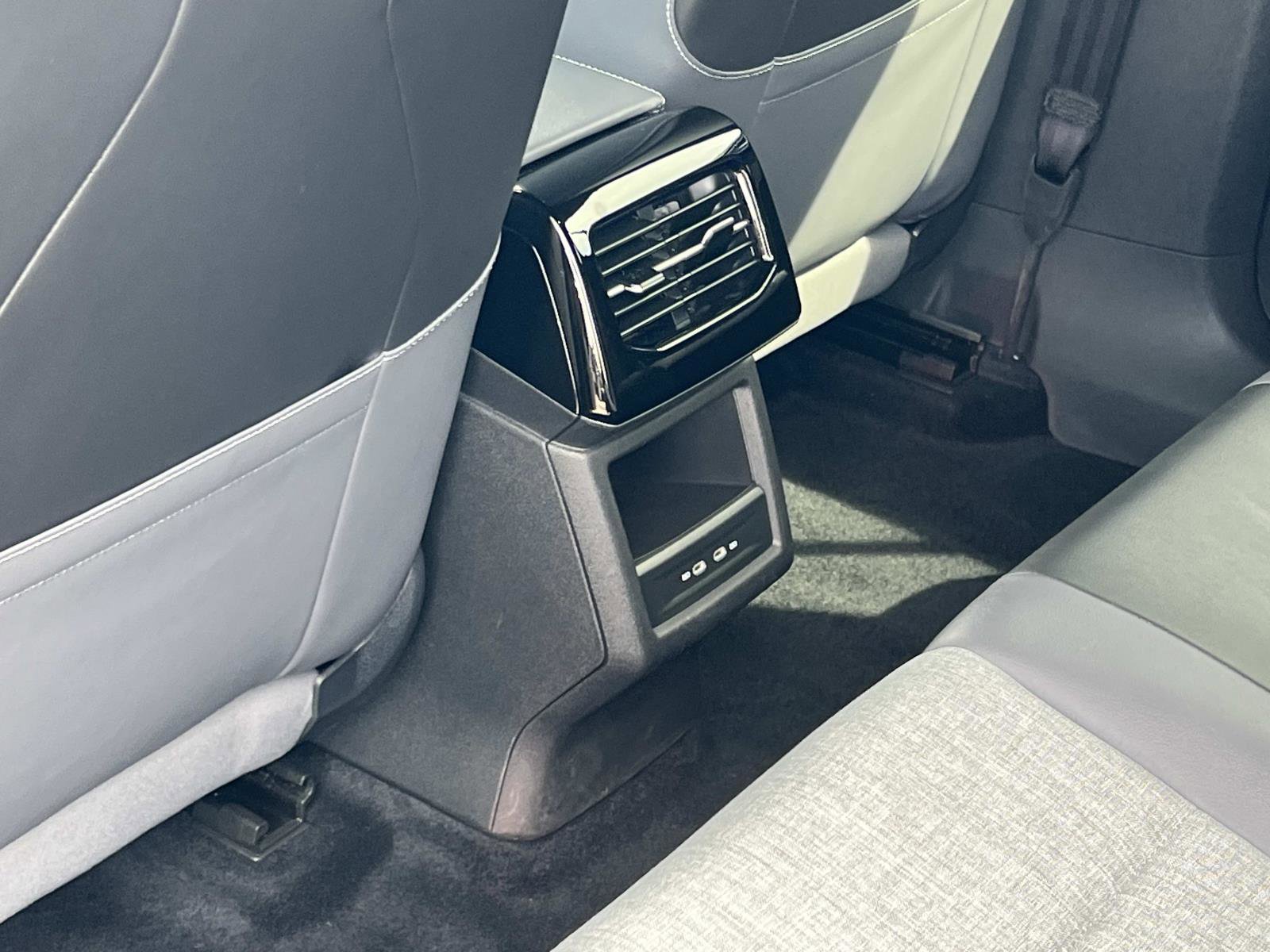 Used 2023 Volkswagen ID.4 Pro image 24