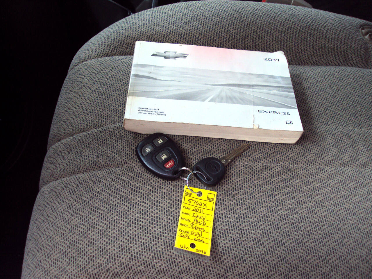 Used 2011 Chevrolet Express 1500 LT w/ LT Preferred Equipment Group image 25