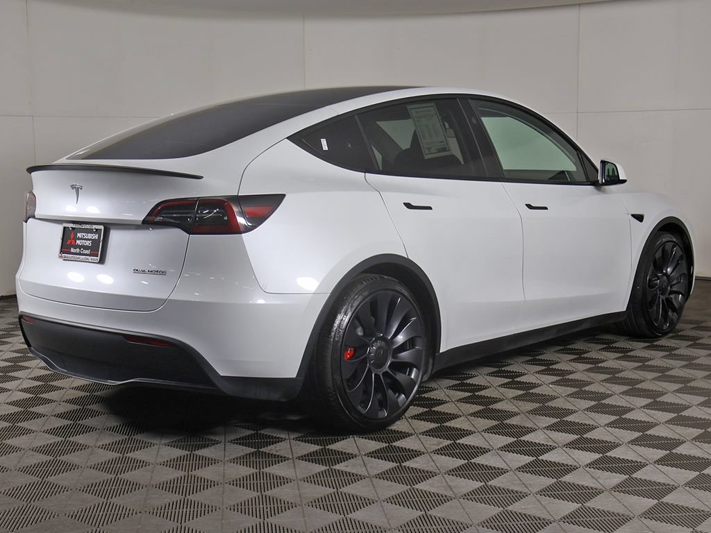 Used 2024 Tesla Model Y Performance AWD/4WD image 11