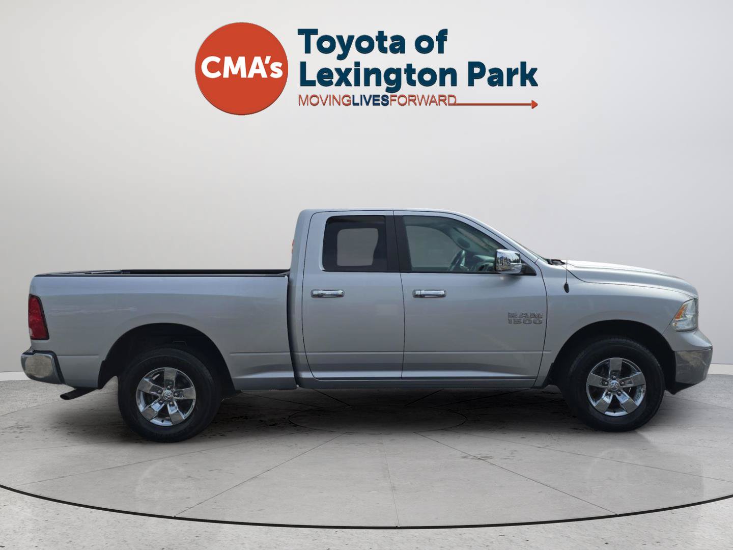 Used 2017 RAM 1500 Classic SLT AWD/4WD image 8