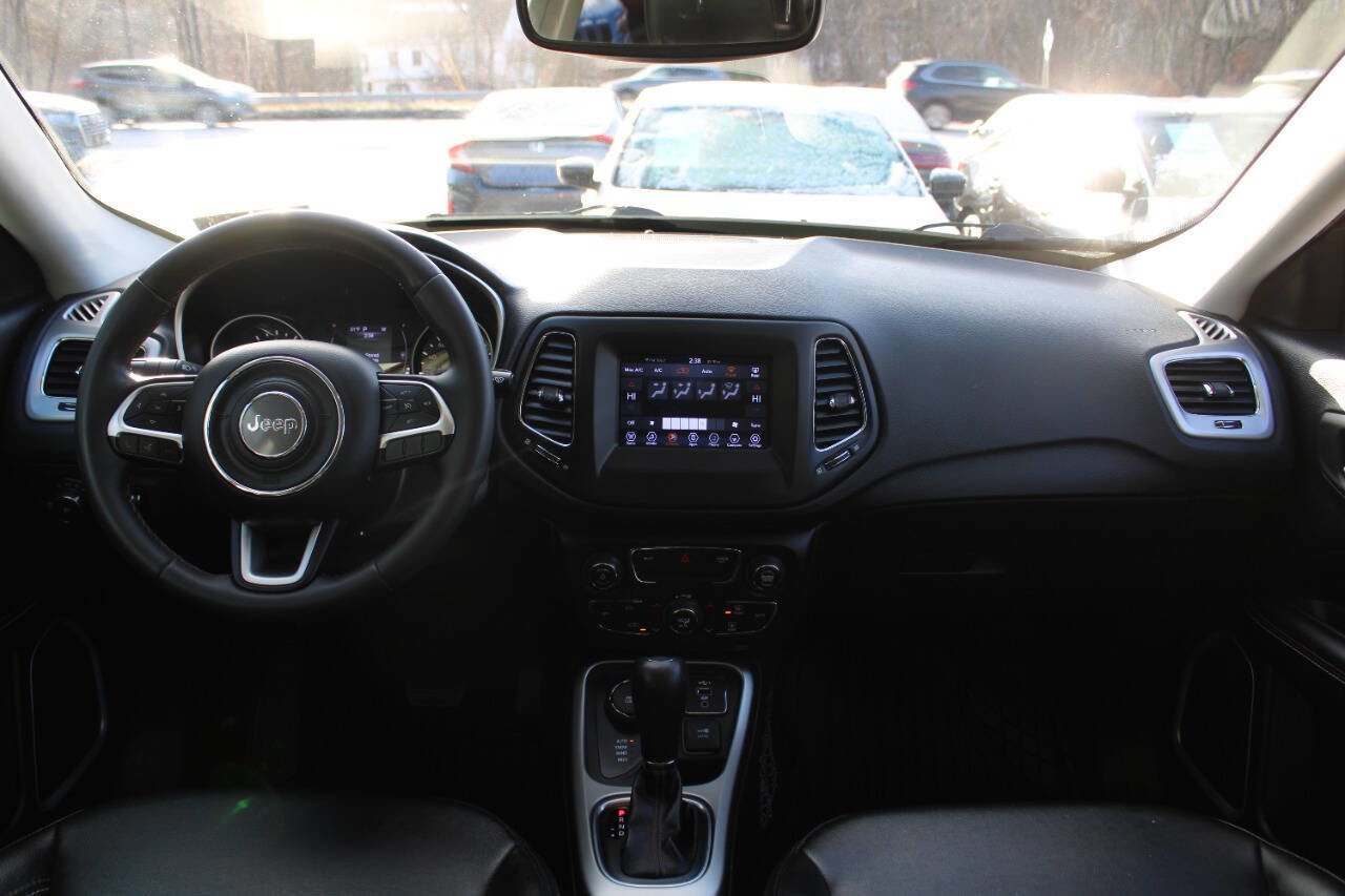 Used 2021 Jeep Compass Latitude image 31