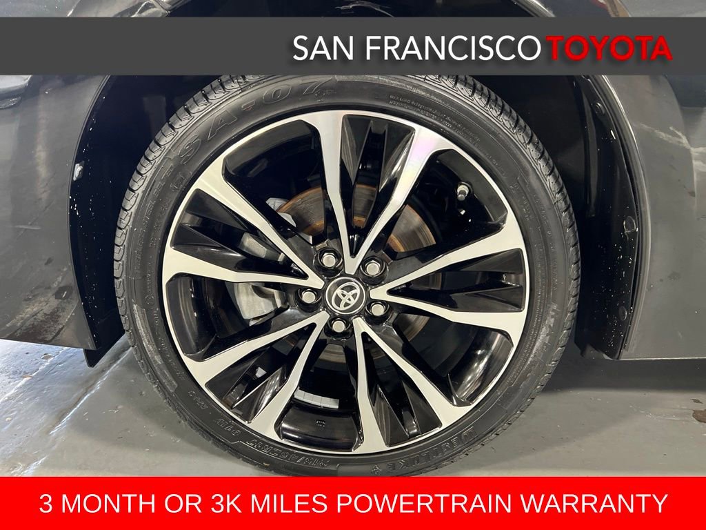 Used 2017 Toyota Corolla SE w/ SE Premium Package FWD image 9