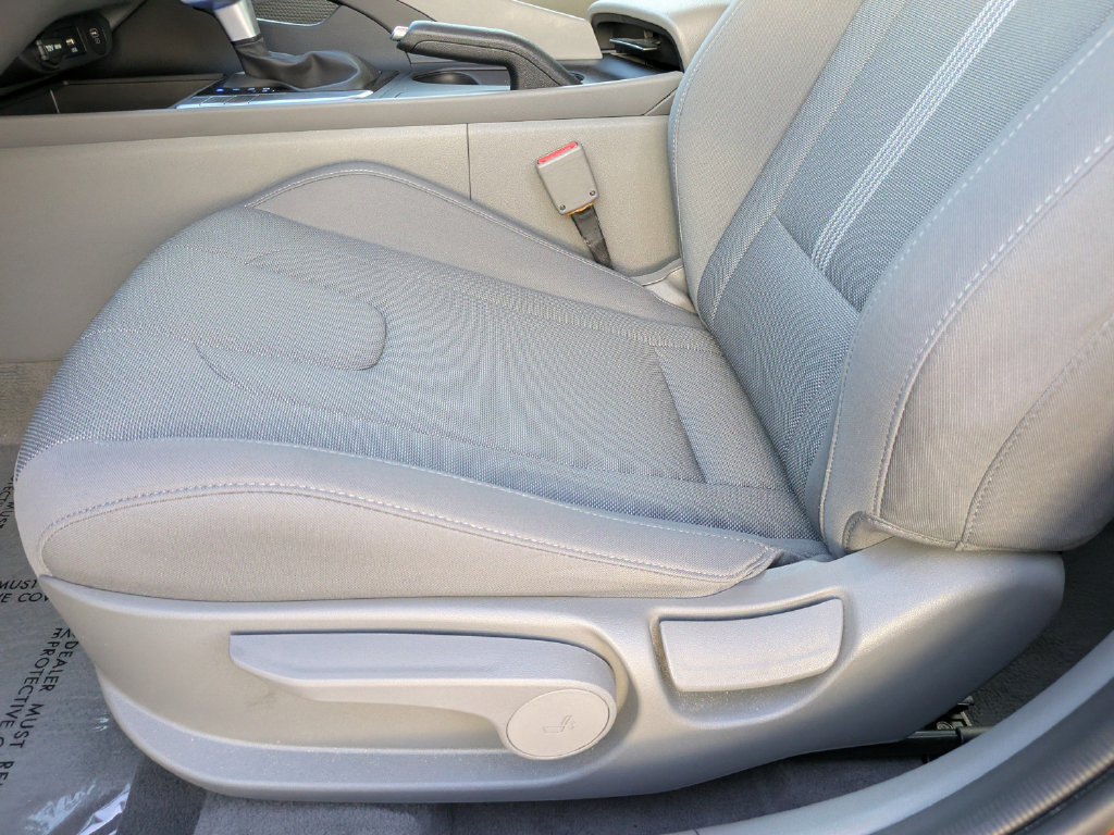 Used 2024 Hyundai Elantra SE FWD image 15