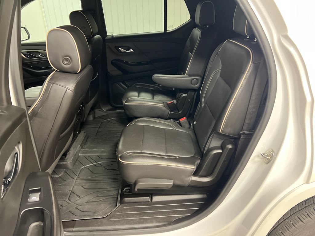 Certified 2022 Chevrolet Traverse Premier w/ LPO, Floor Liner Package AWD/4WD image 14
