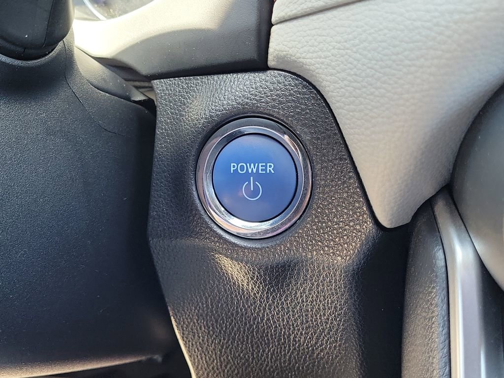 Certified 2019 Toyota RAV4 XLE w/ Convenience Package image 27