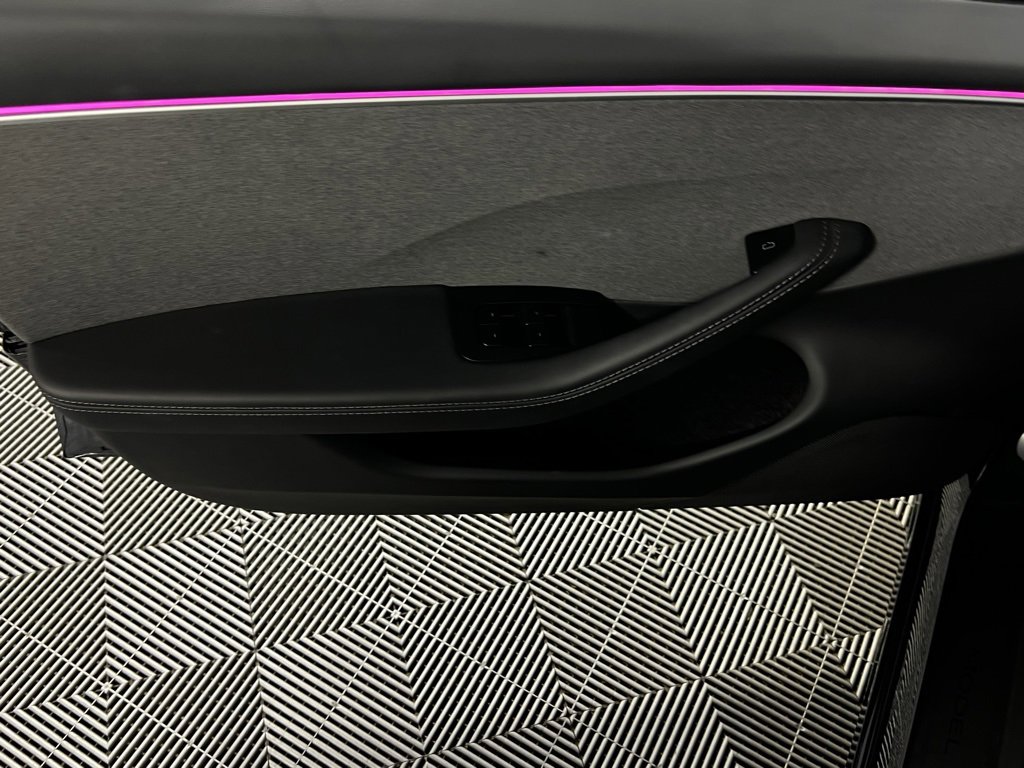 Used 2024 Tesla Model 3 Standard Range image 25