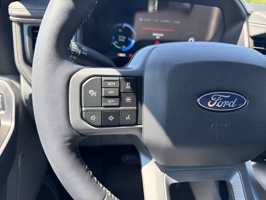 Used 2024 Ford F150 Lightning Flash AWD/4WD image 14