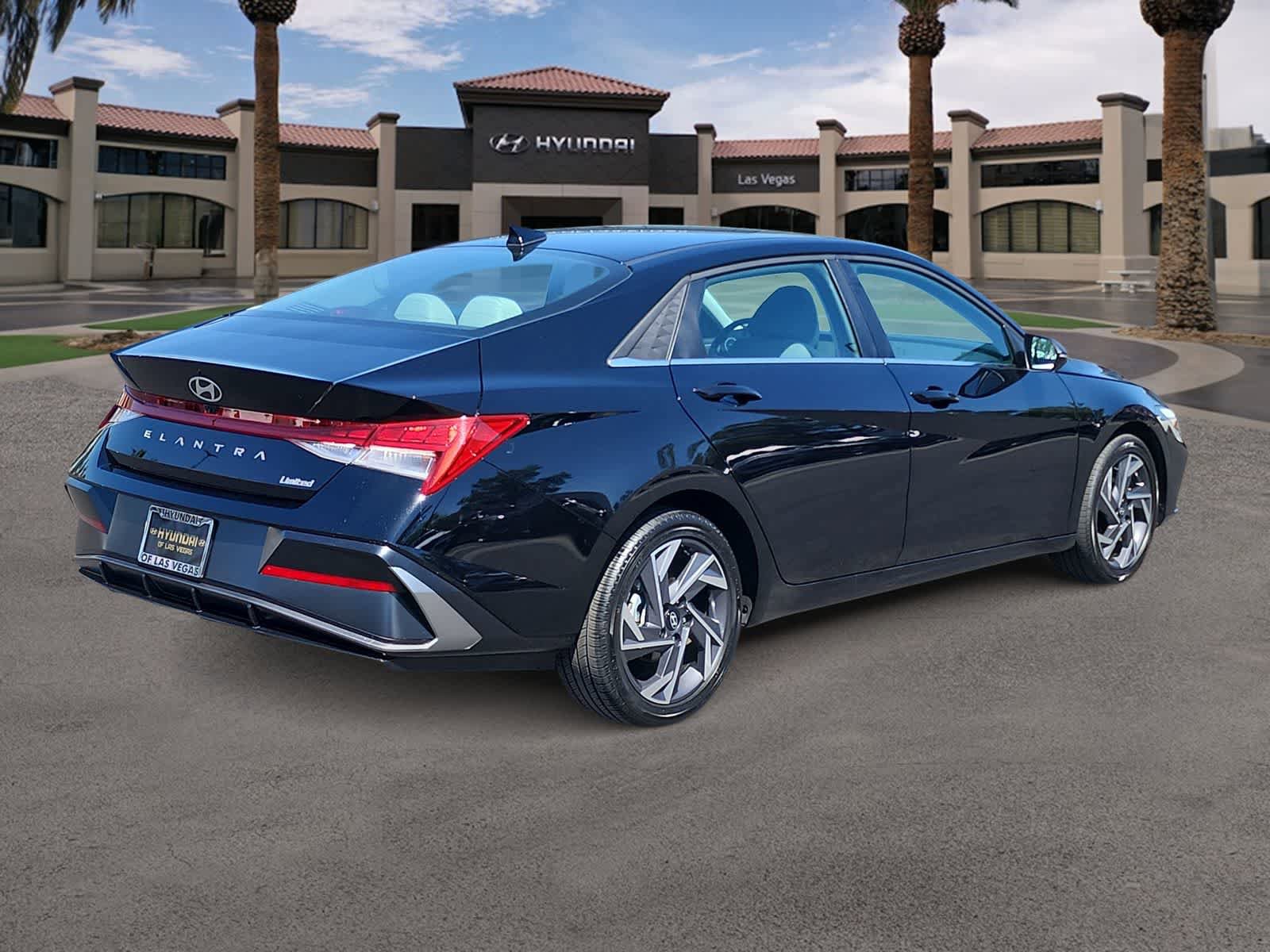 Certified 2025 Hyundai Elantra Limited FWD image 8