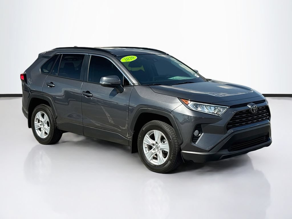 Used 2020 Toyota RAV4 XLE w/ XLE Grade Weather Package AWD/4WD image 3