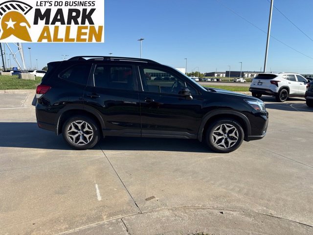 Used 2019 Subaru Forester Premium AWD/4WD image 6