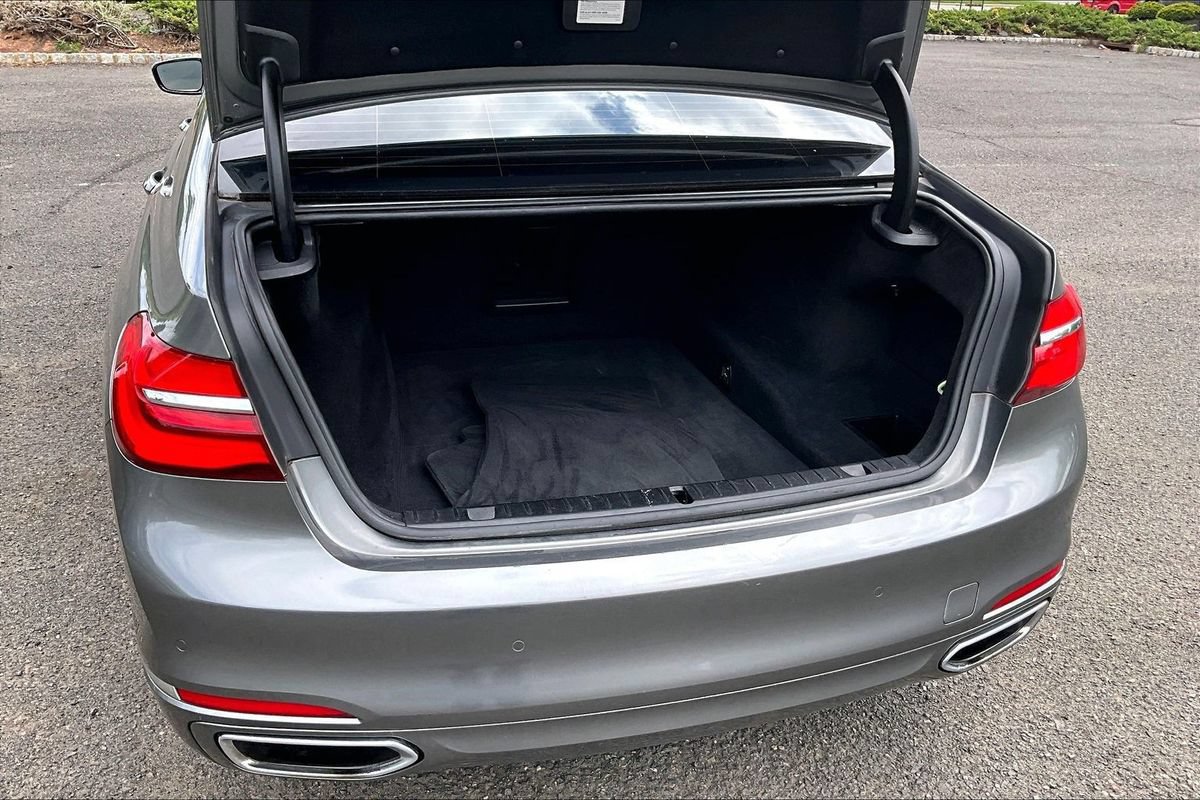 Used 2018 BMW 750i xDrive AWD/4WD image 36