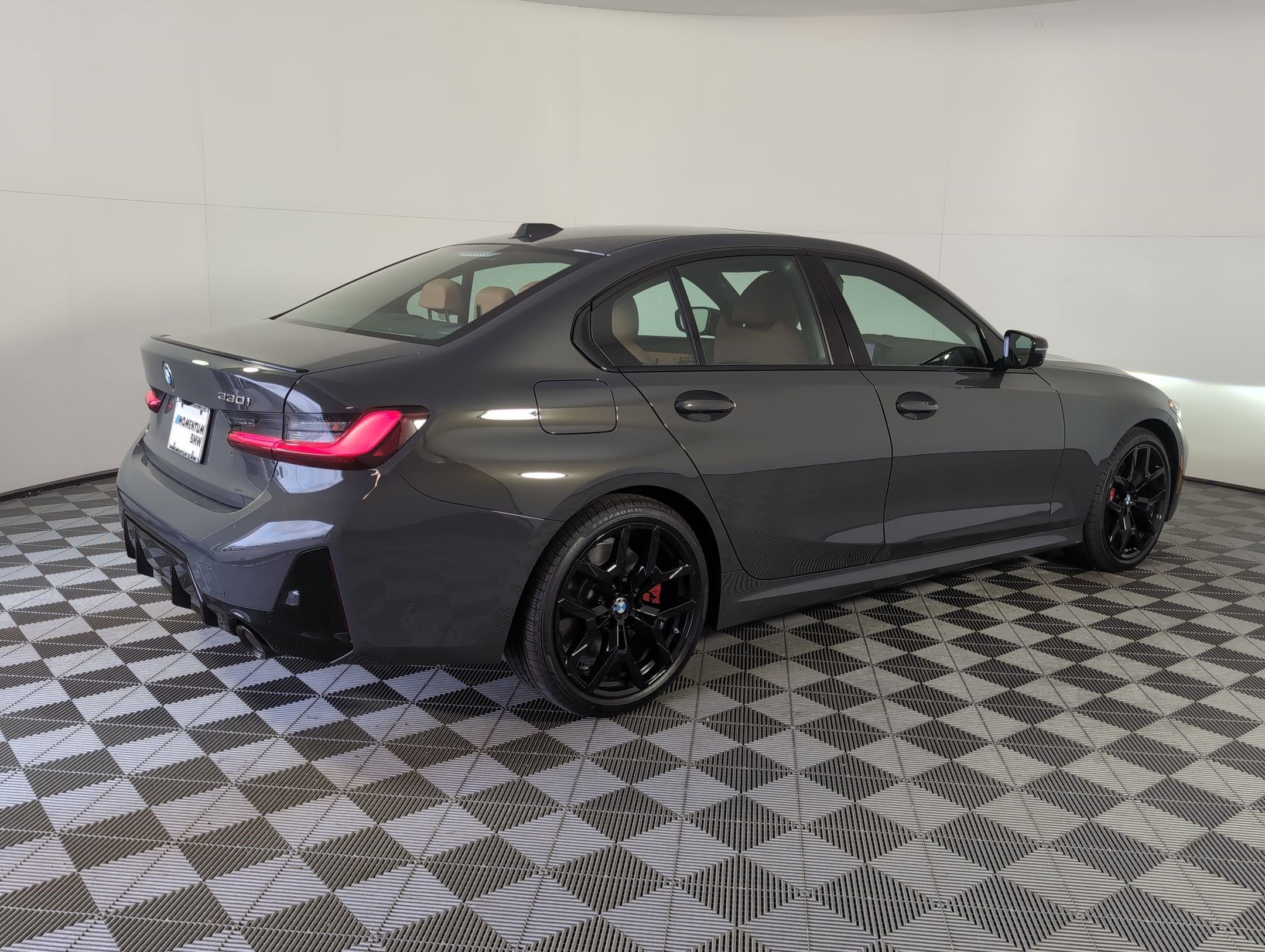 Used 2026 BMW 330i Sedan w/ M Sport Package image 7