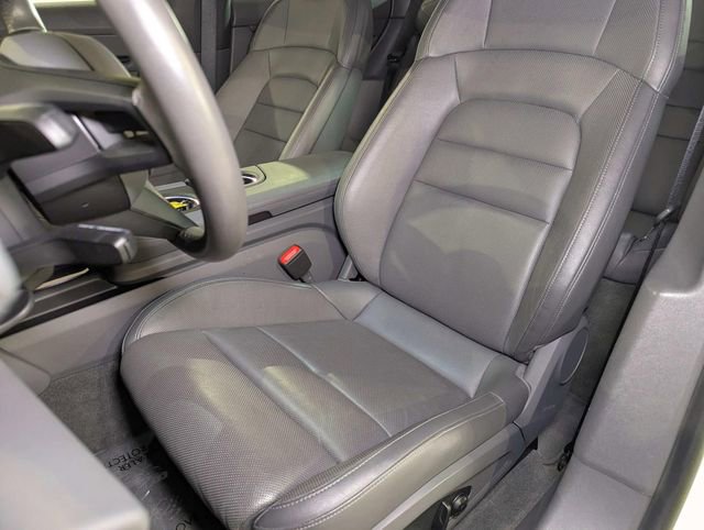 Certified 2023 Porsche Taycan 4S image 18