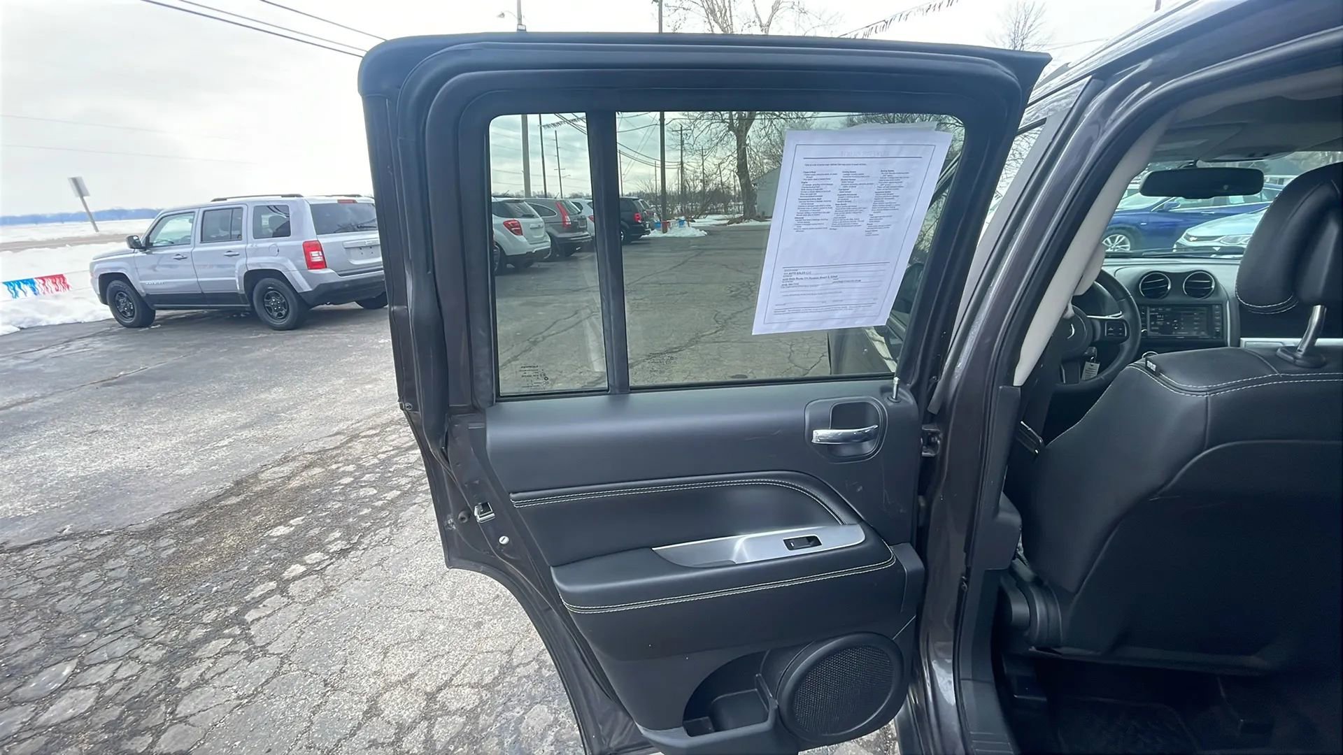 Used 2014 Jeep Compass Latitude w/ All Weather Capability Group image 19